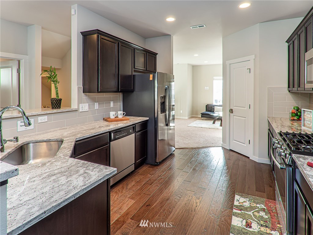 19 157th Lane Southeast Bothell, WA 98012 - Photo 12 of 24 Gallery Image 12