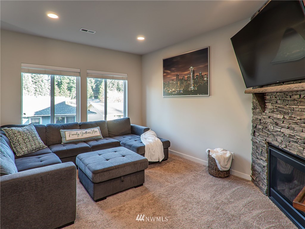 19 157th Lane Southeast Bothell, WA 98012 - Photo 8 of 24 Gallery Image 8