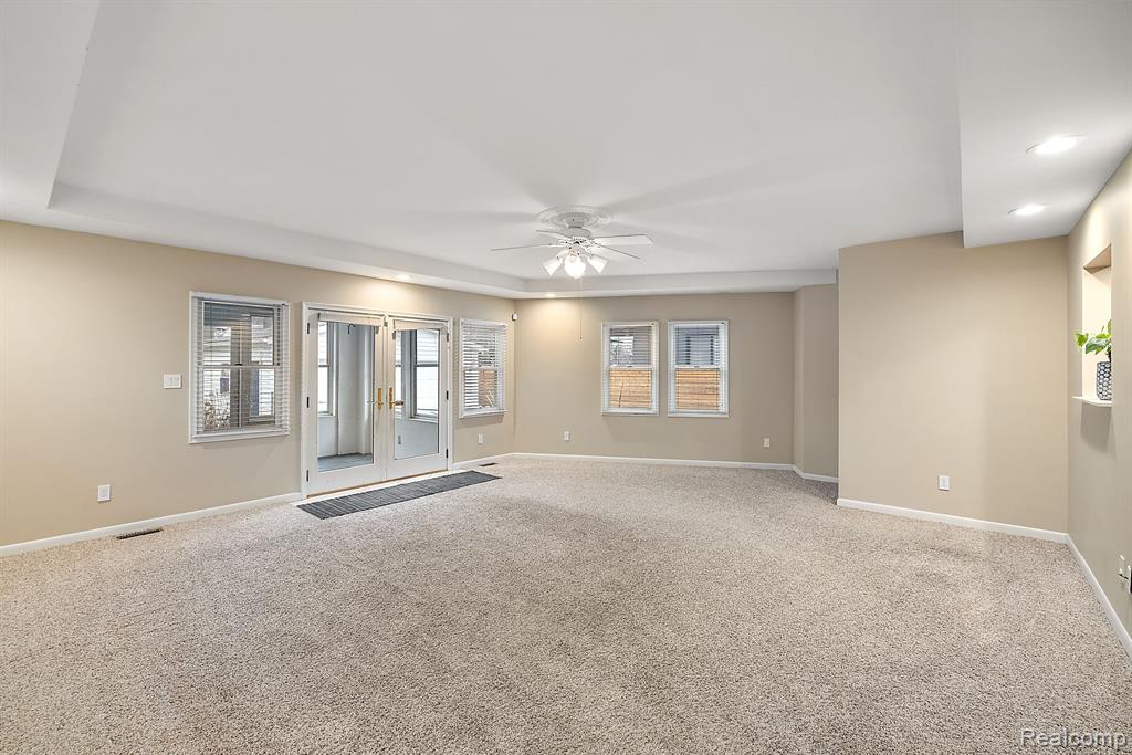 206 Woodside Road Royal Oak, MI 48073 - Photo 15 of 46