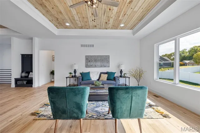 $495,000 | 1141 Bell Mountain Drive, Farmington, MO 63640