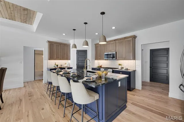 $495,000 | 1141 Bell Mountain Drive, Farmington, MO 63640