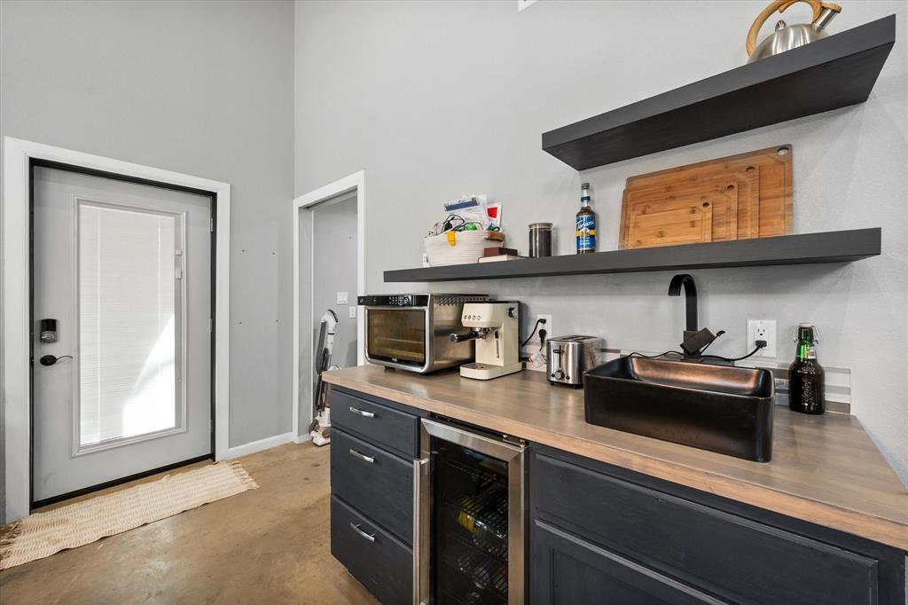 230 Fcr, Unit 540 Fairfield, TX 75840 - Photo 17 of 37 a kitchen with stainless steel appliances a sink and cabinets