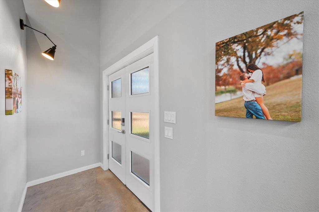 230 Fcr, Unit 540 Fairfield, TX 75840 - Photo 3 of 37 a view of an entryway with wooden floor