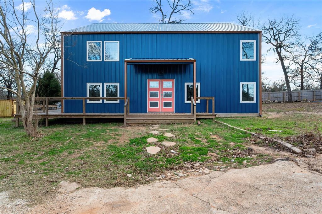 230 Fcr, Unit 540 Fairfield, TX 75840 - Photo 36 of 37 a front view of a house with garden