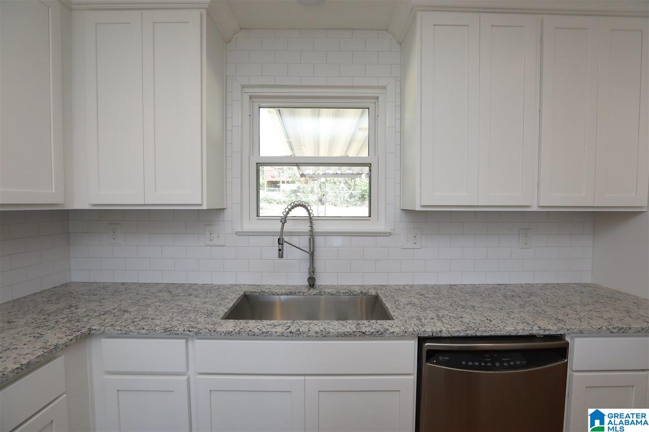 1808 Mission Road Vestavia Hills, AL 35216 - Photo 5 of 33
