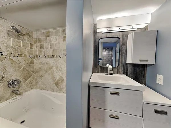 $2,500 | 2986 Buttonwood Drive, Carrollton, TX 75006