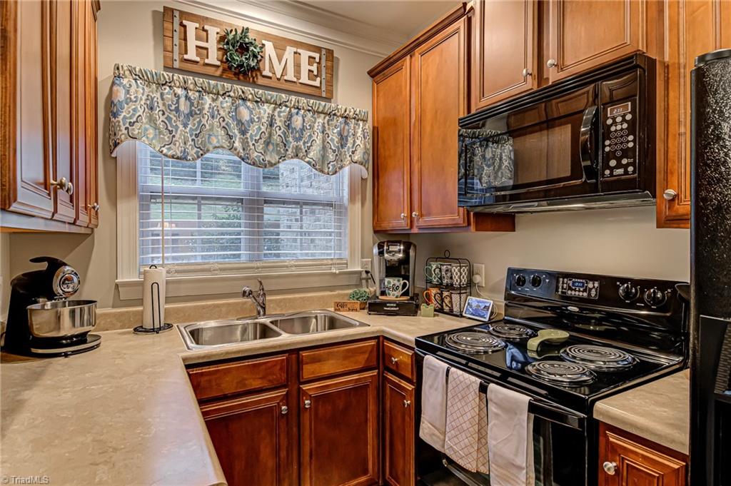 1202 Southlake Court Lexington, NC 27295 - Photo 12 of 34