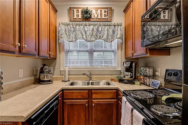 $2,750 | 1202 Southlake Court, Lexington, NC 27295