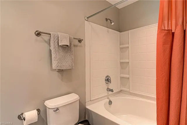 $2,750 | 1202 Southlake Court, Lexington, NC 27295