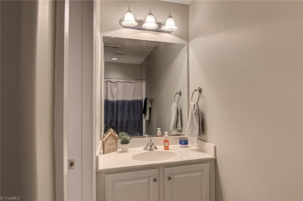 1202 Southlake Court Lexington, NC 27295 - Photo 28 of 34