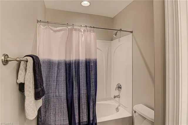 $2,750 | 1202 Southlake Court, Lexington, NC 27295