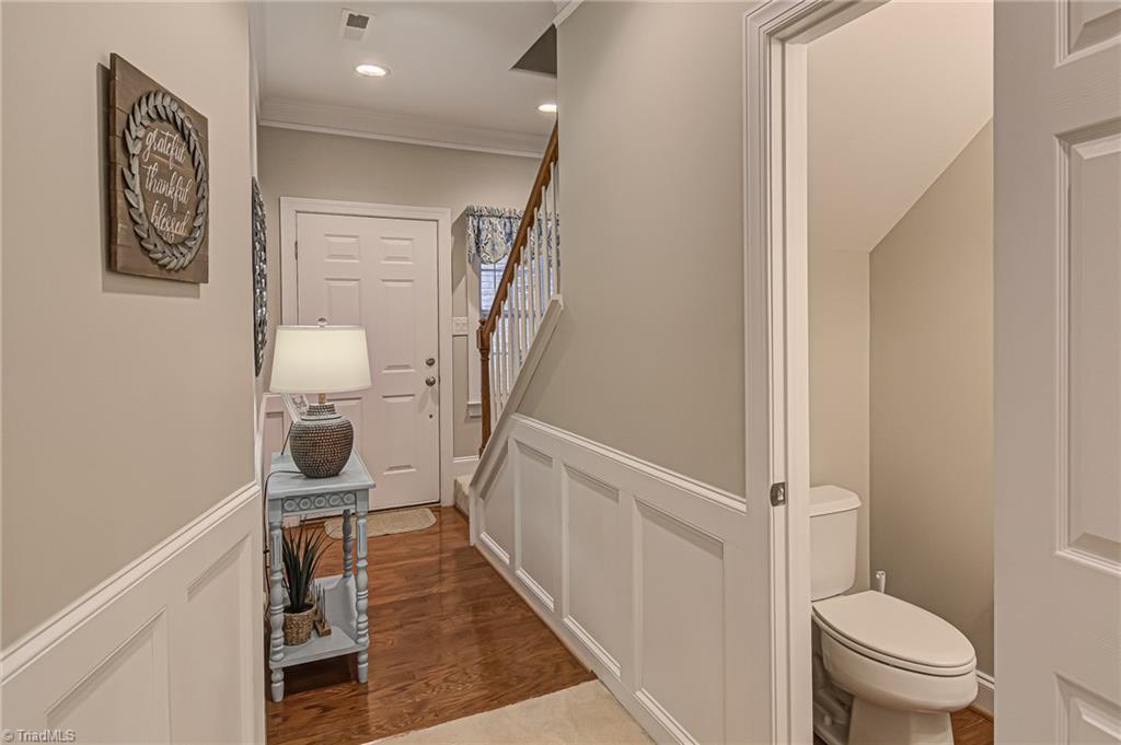 1202 Southlake Court Lexington, NC 27295 - Photo 3 of 34