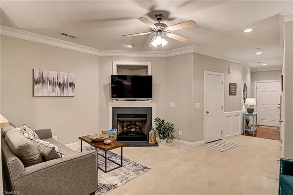 $2,750 | 1202 Southlake Court, Lexington, NC 27295