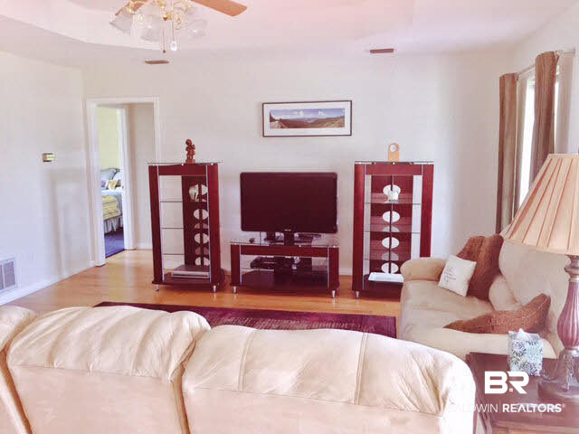 9760 Terrace Drive Fairhope, AL 36532 - Photo 5 of 20 Great Room
