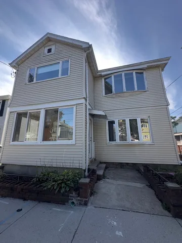 $3,500 | 128-130 Clarence Street, Unit 1, Everett, MA 02149