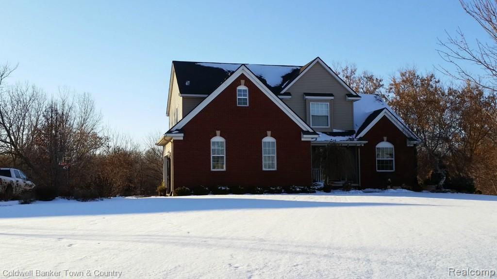 2434 Ridgewood Drive Howell, MI 48843 - Photo 31 of 31 20141121_154618.jpg