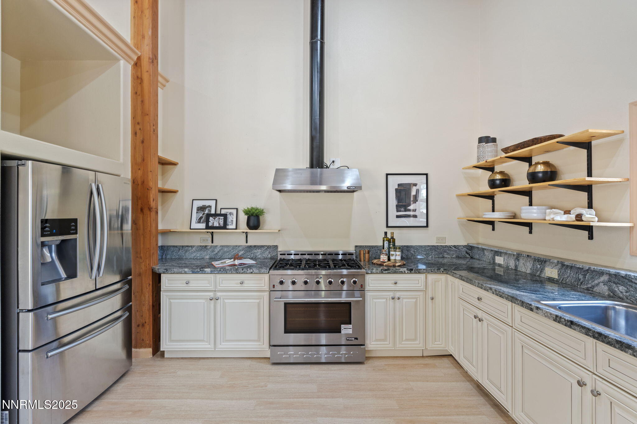 105 Rodeo Drive Reno, NV 89508 - Photo 17 of 43 26-web-or-mls-DSC00977