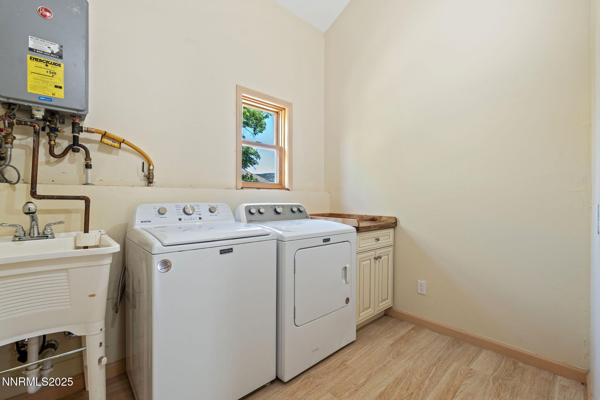 105 Rodeo Drive Reno, NV 89508 - Photo 10 of 43 19-web-or-mls-DSC00852