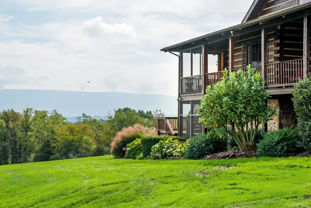 $2,950,000 | 945 Neese Lane, New Market, VA 22844