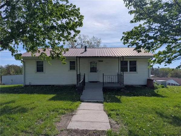 $140,000 | 508 South Lyon Street, Grant City, MO 64456