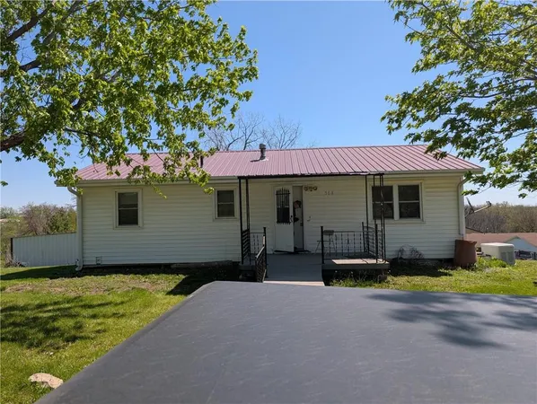 $140,000 | 508 South Lyon Street, Grant City, MO 64456