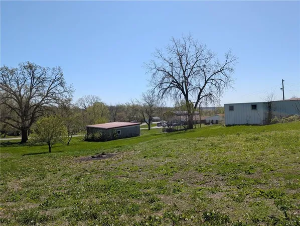 $140,000 | 508 South Lyon Street, Grant City, MO 64456