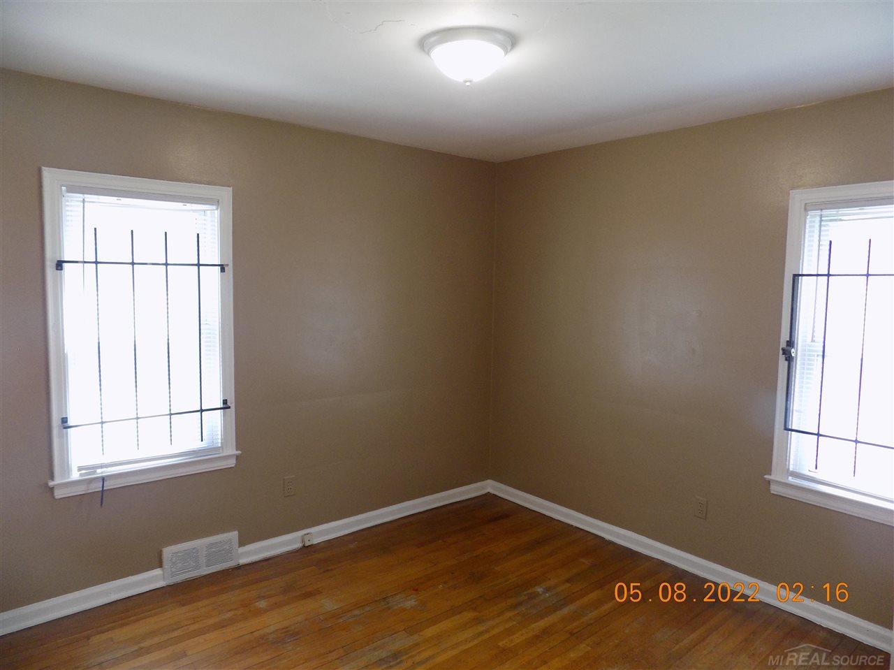 20411 Charest Street Detroit, MI 48234 - Photo 7 of 12
