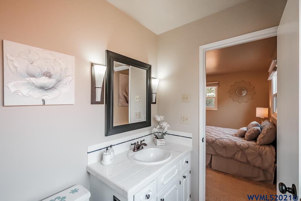 1137 26th Avenue Southwest Albany, OR 97321 - Photo 21 of 35