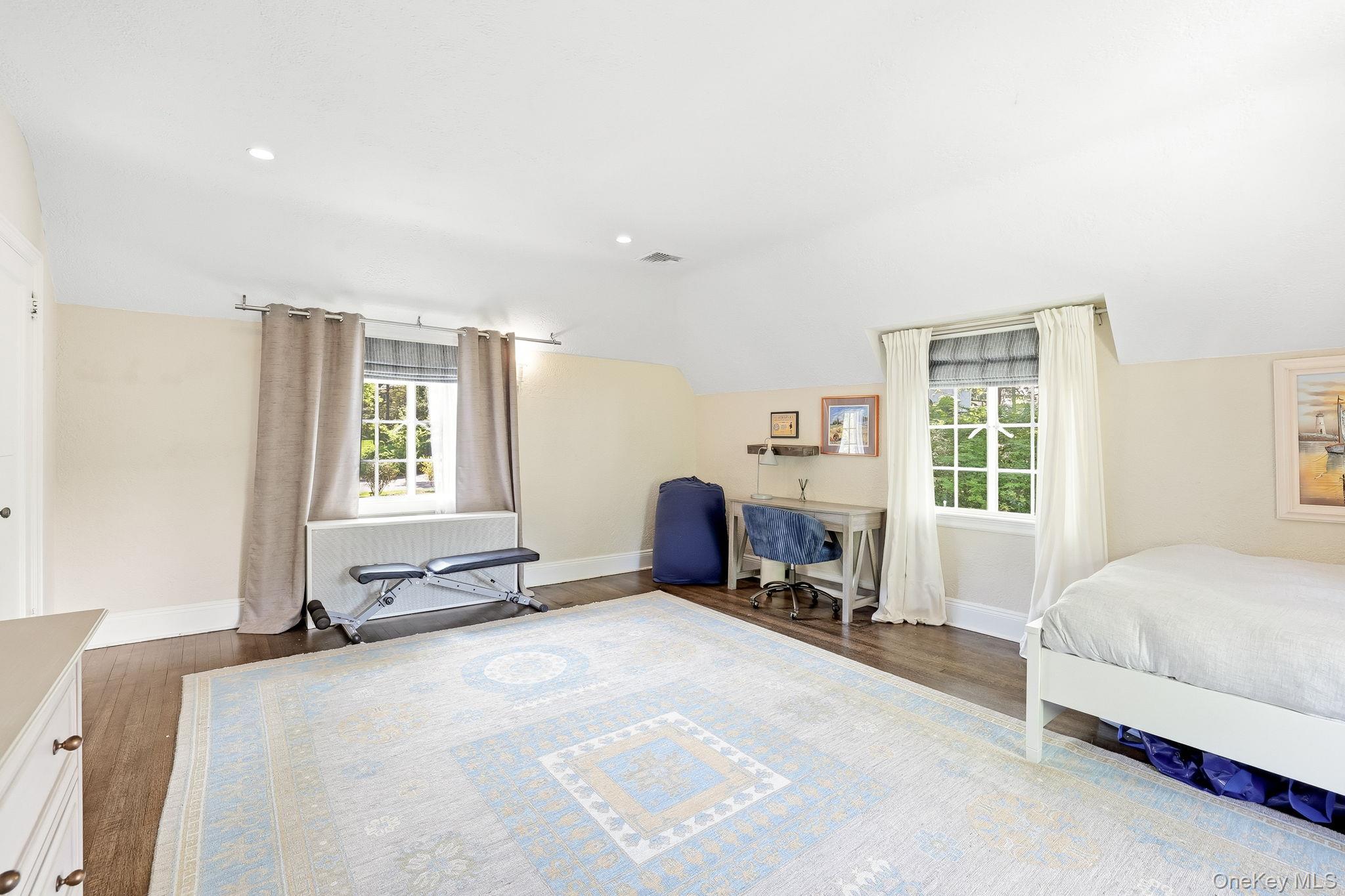 14 Overhill Road New Rochelle, NY 10804 - Photo 34 of 54