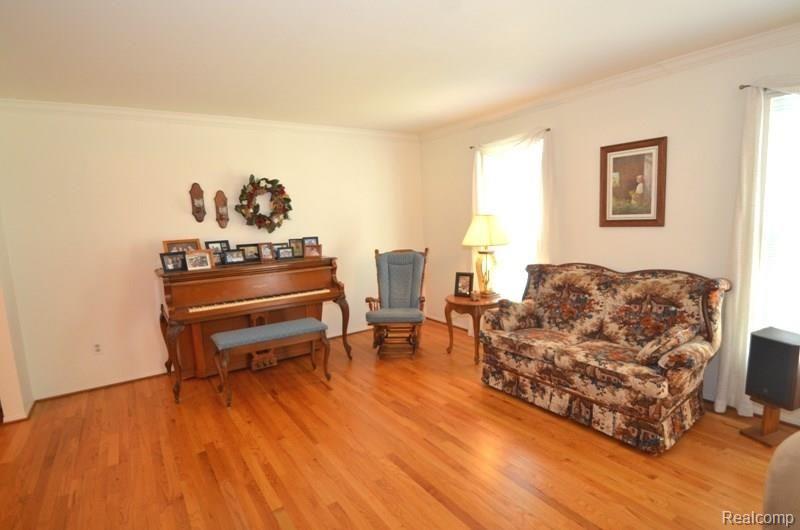 1172 Whispering Knoll Lane Rochester Hills, MI 48306 - Photo 7 of 39