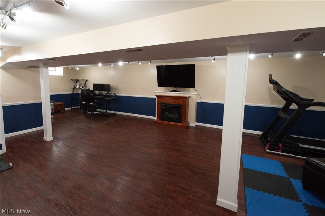1790 Empire Road Wickliffe, OH 44092 - Photo 24 of 27 Gallery Image 24