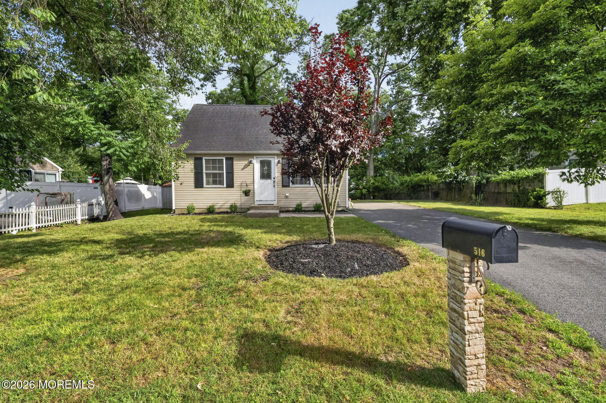 516 Middle Lane Howell, NJ 07731 - Photo 2 of 35 IMG_3290
