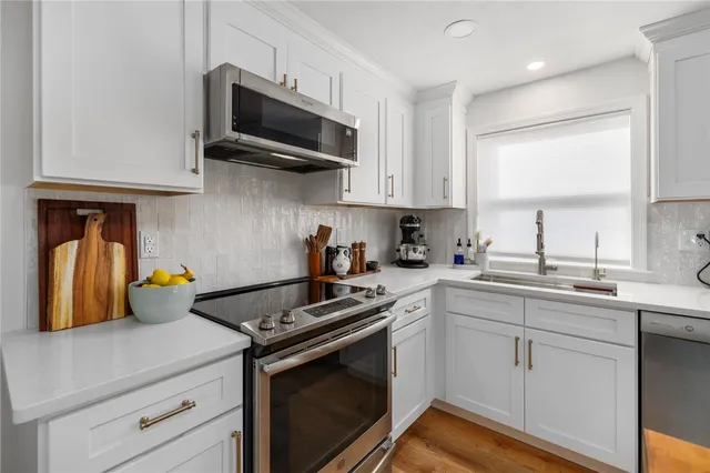 $399,900 | 225 Ardway Avenue, Warwick, RI 02889