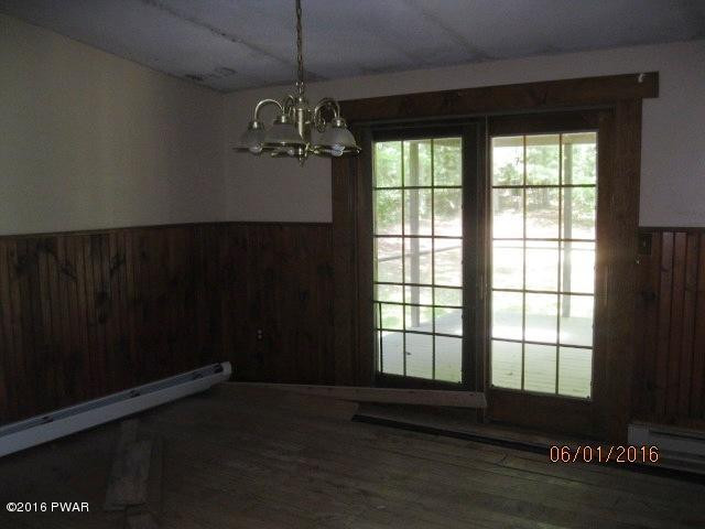 103 Long Pine Road Greeley, PA 18425 - Photo 9 of 18 9-Dining Room