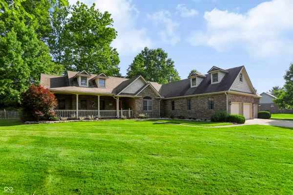$575,000 | 6620 East Rolling Valley Court, Mooresville, IN 46158