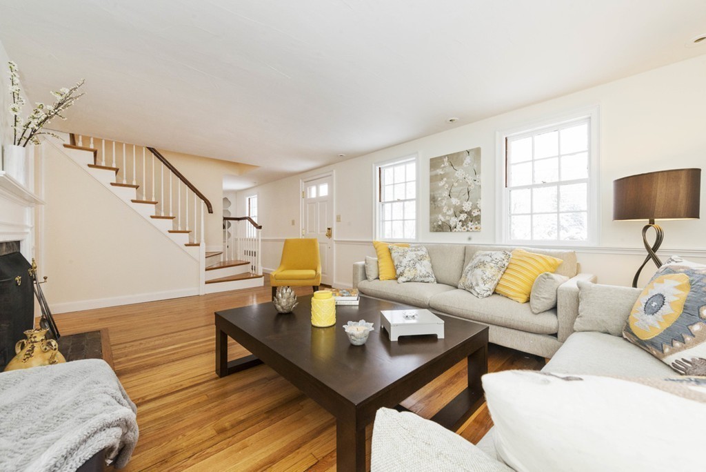 77 Locksley Road Lynnfield, MA 01940 - Photo 10 of 30 Gallery Image 10