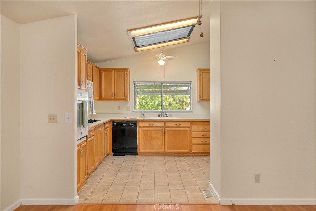2050 Springfield Drive, Unit 207 Chico, CA 95928 - Photo 12 of 47