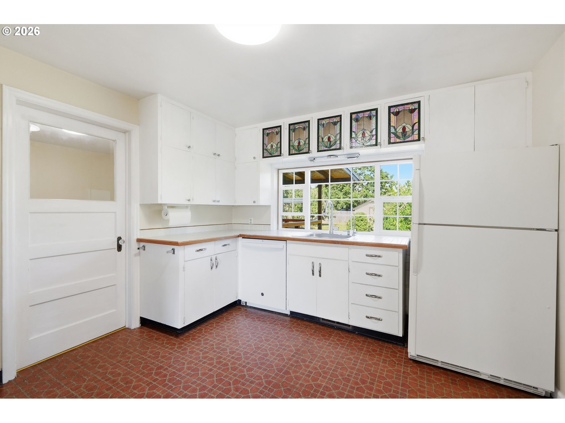 2063 2nd Street Springfield, OR 97477 - Photo 17 of 45