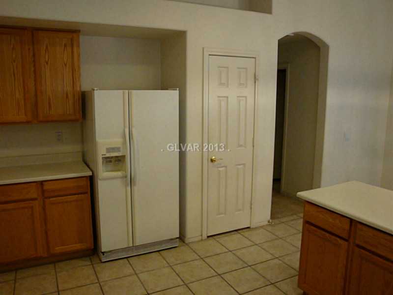 2155 Hidden Ranch Terrace Henderson, NV 89052 - Photo 11 of 23 Property Photo. Kitchen / Pantry
