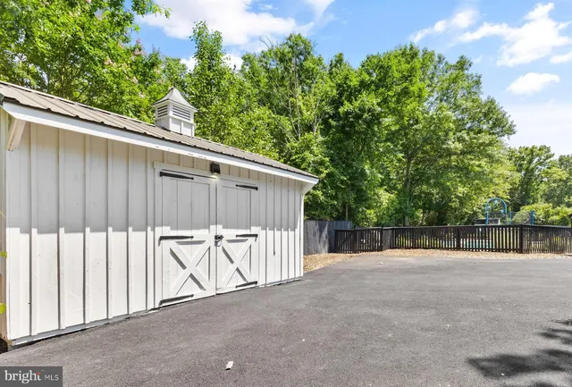 $749,000 | 35159 Rosecroft Lane, Middleburg, VA 20117