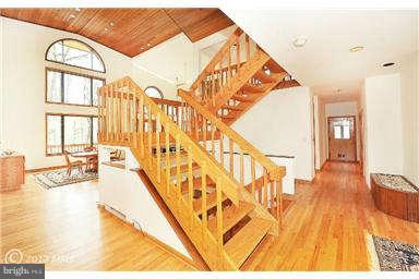 436 Utterback Store Road Great Falls, VA 22066 - Photo 7 of 30 Interior