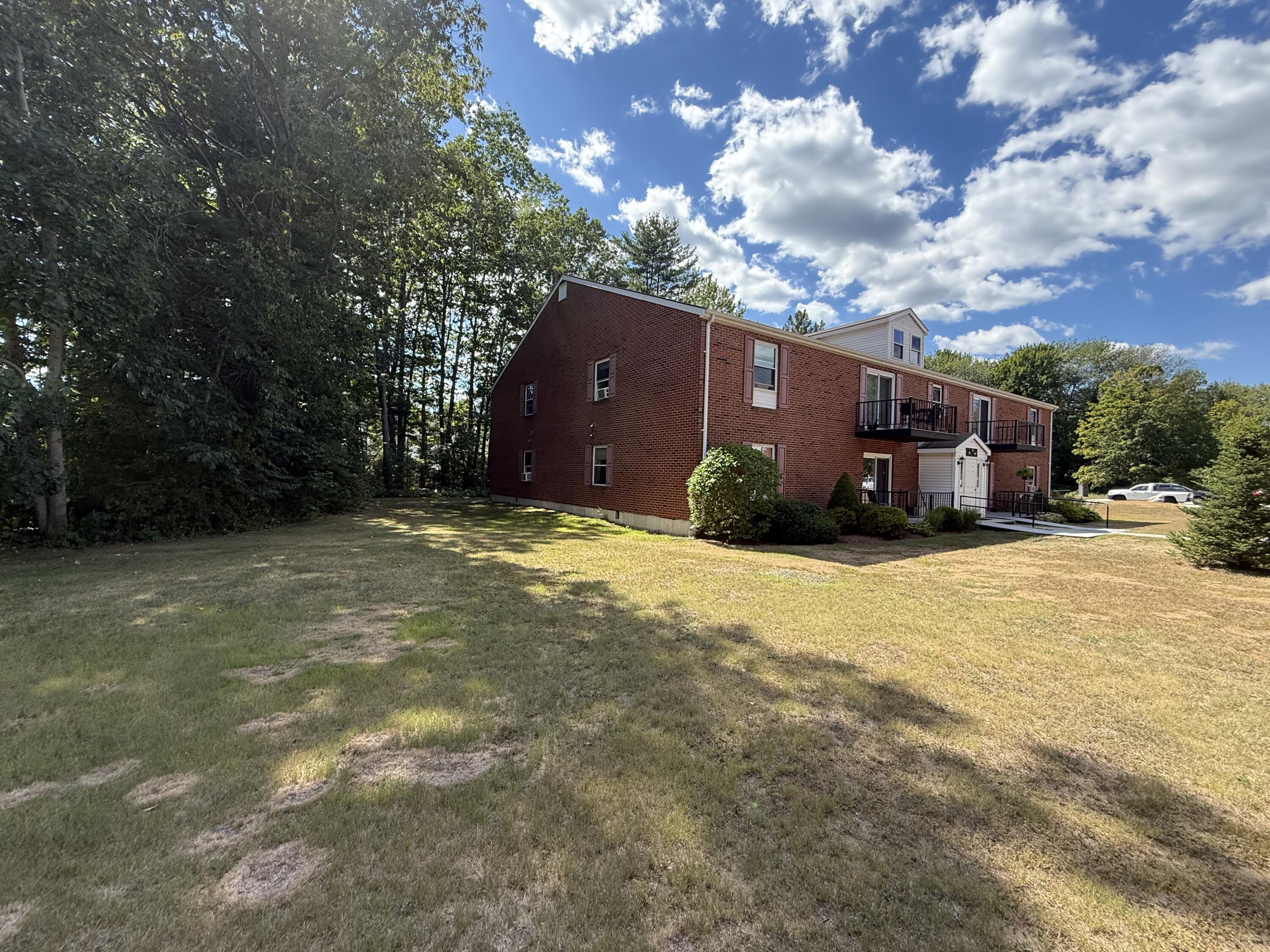 5 Academy Place, Unit 57 Saco, ME 04072 - Photo 4 of 33 IMG_3135