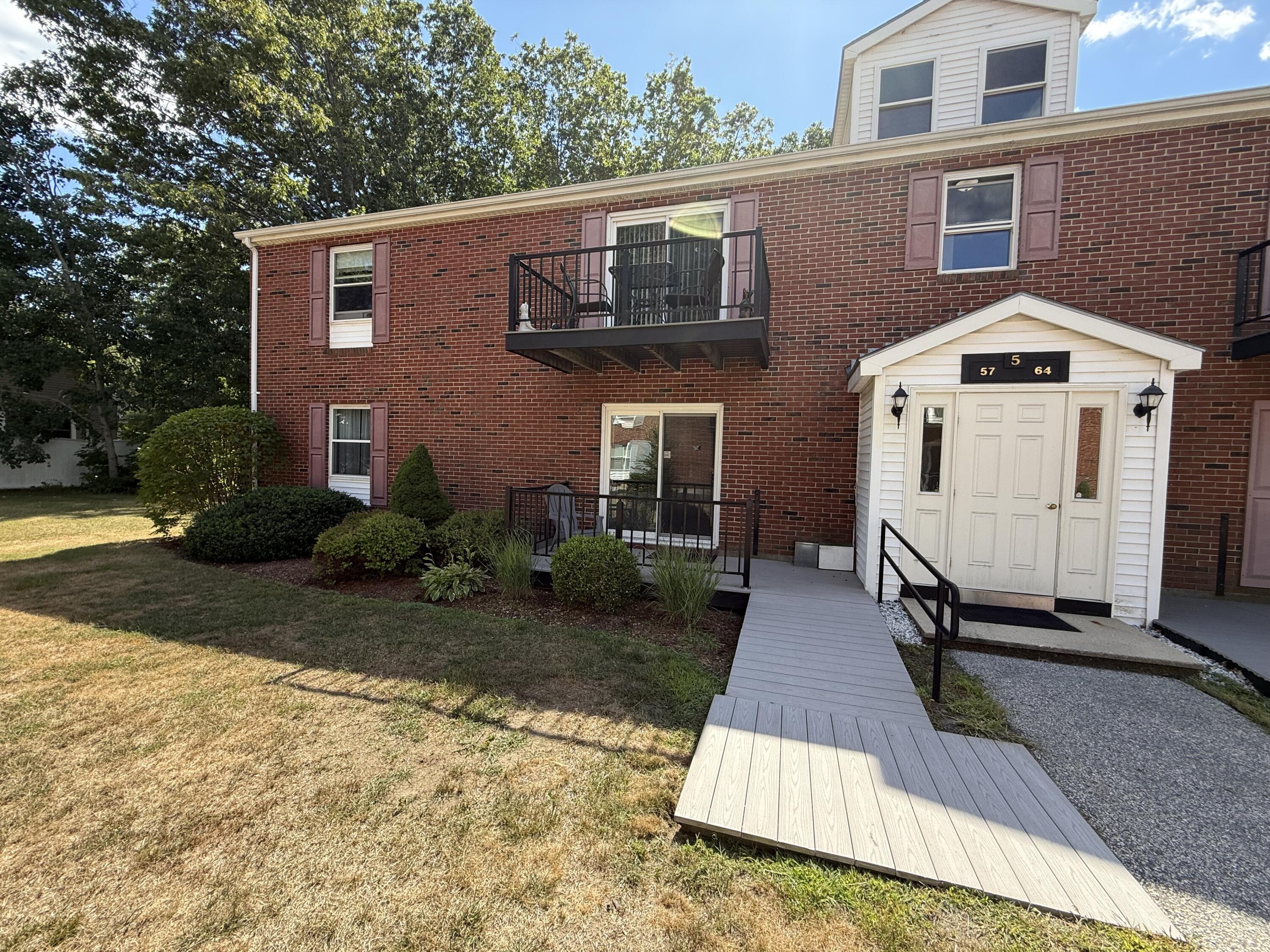 5 Academy Place, Unit 57 Saco, ME 04072 - Photo 5 of 33 IMG_3134