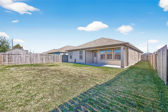 $2,390 | 7558 Highland Chase Drive, Richmond, TX 77407