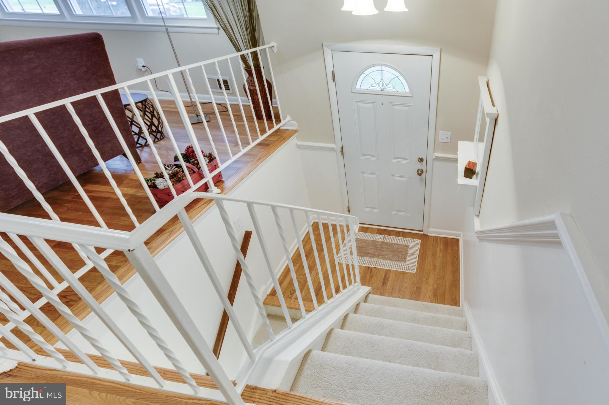5613 Ashfield Road Alexandria, VA 22315 - Photo 2 of 30 Interior (General)