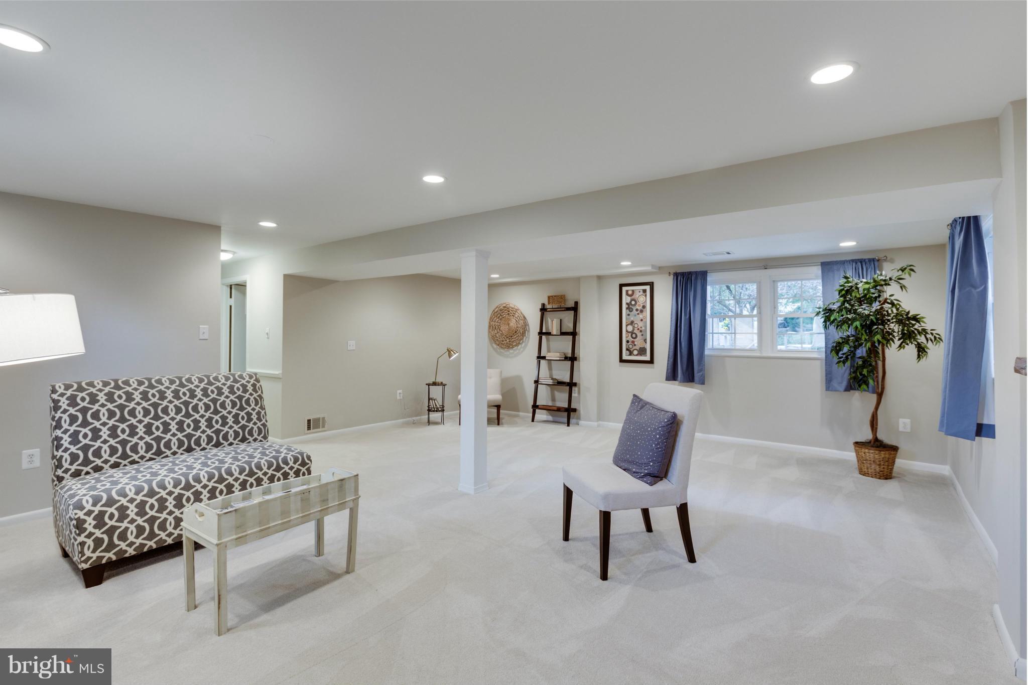 5613 Ashfield Road Alexandria, VA 22315 - Photo 23 of 30 Family room