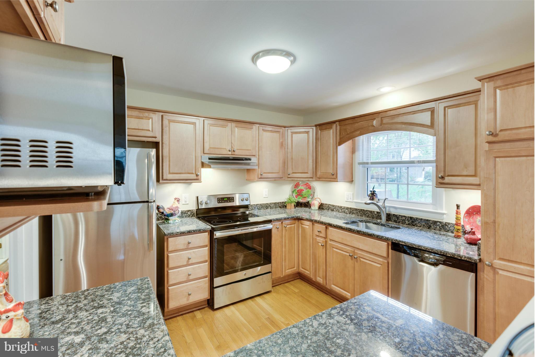 5613 Ashfield Road Alexandria, VA 22315 - Photo 8 of 30 Kitchen