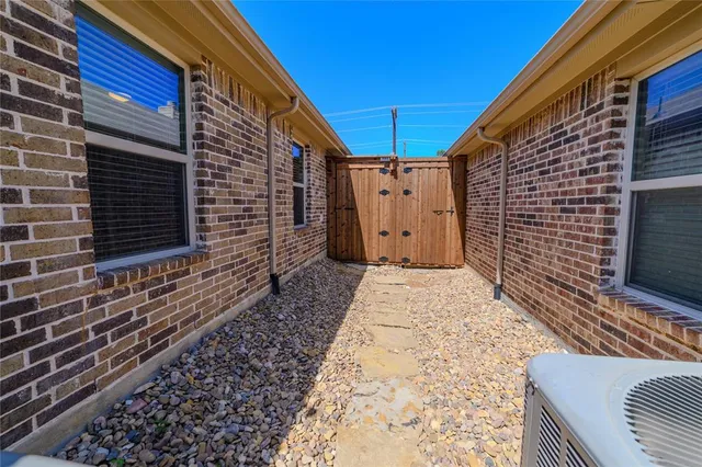 $2,155 | 608 Crazy Horse Drive, Aubrey, TX 76227