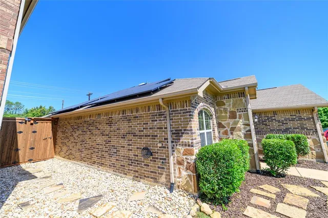 $2,155 | 608 Crazy Horse Drive, Aubrey, TX 76227