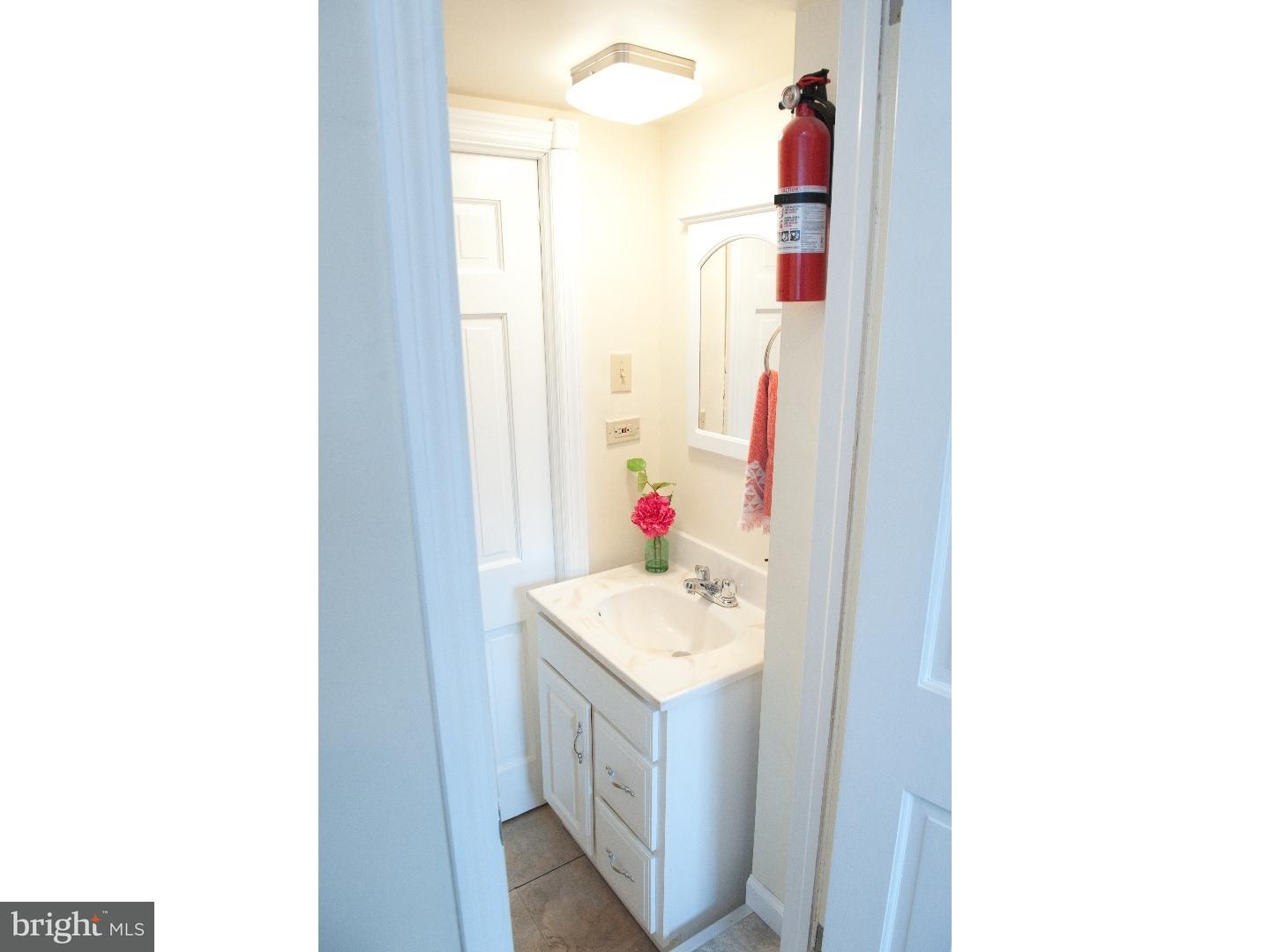 20 Kent Road Cherry Hill, NJ 08002 - Photo 9 of 20